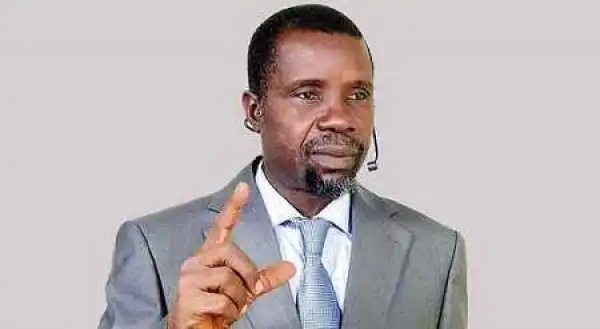 Atiku Will Defeat Buhari in 2019; Nigeria Will Split Into 5 - Prophet Olagunju Gives Frightening 2017 Prophecy